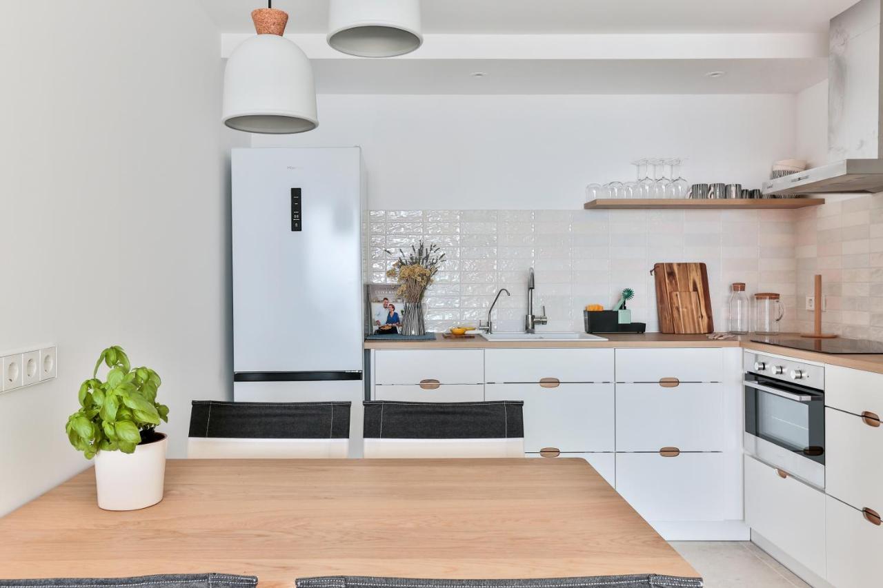 Eco-Apartments La Marineda Roses Eksteriør billede