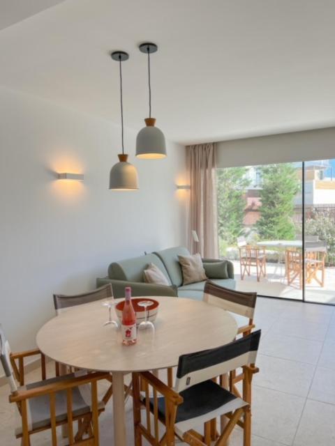 Eco-Apartments La Marineda Roses Eksteriør billede