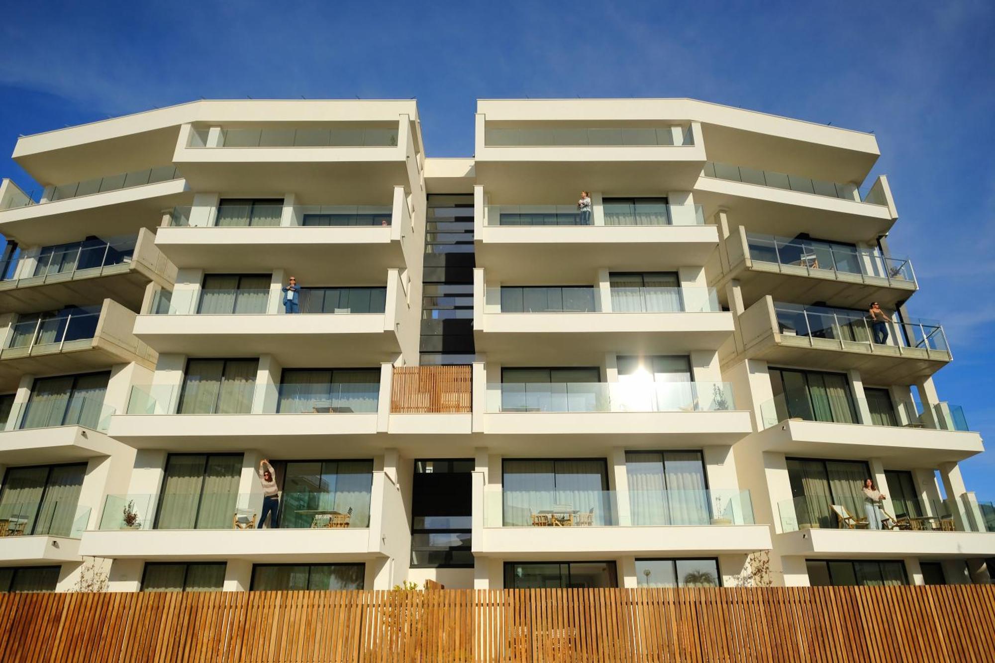 Eco-Apartments La Marineda Roses Eksteriør billede
